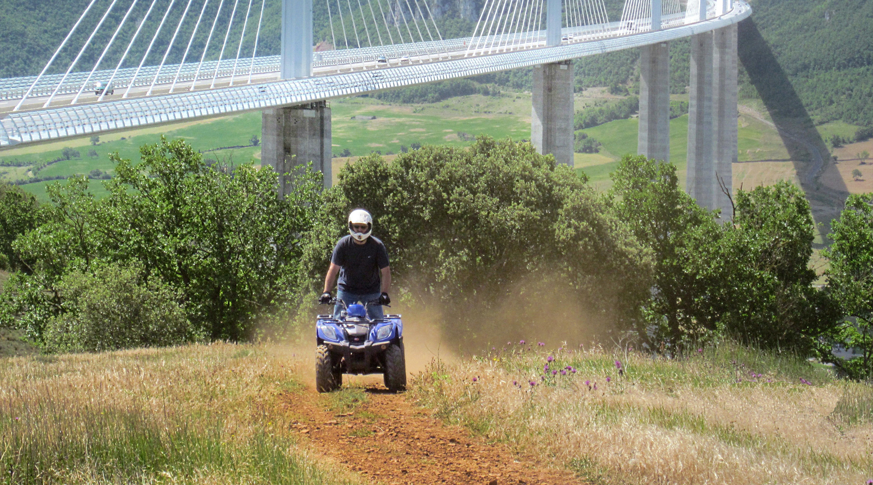 Quad randonnée Viaduc de Millau